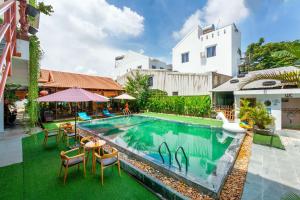 Πισίνα στο ή κοντά στο Alley Garden Homestay Hoi An +33 φωτογραφίες