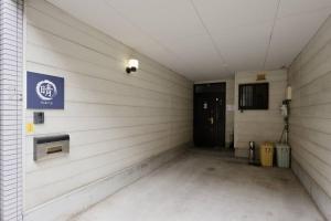大阪市にあるGuest House TIHARU 6bedrooms12people max and Straight to USJ and Near the hot springのギャラリーの写真