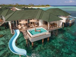 Bazén v ubytování Siyam World Maldives - 24-Hour Premium All-inclusive with Free Transfer nebo v jeho okolí