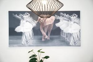 130 هوتيل آند ريزيدنس بانكوك في بانكوك: مجموعة من راقصات الباليه على المسرح
