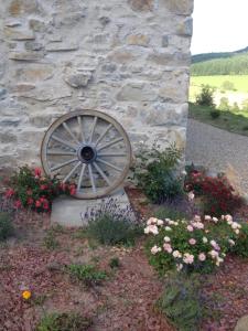 Ogród w obiekcie Le domaine des Terres