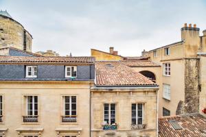 Fotografie z fotogalerie ubytování Sweet Melody - Beau Duplex - Quartier Saint Pierre v destinaci Bordeaux