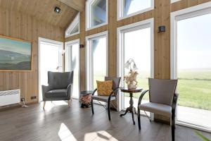 Gallery image of Luxury Country Cottage with 360° Mountain View in Brautarholt