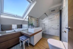 Łazienka w obiekcie Apartamentos Gibralfaro Centro