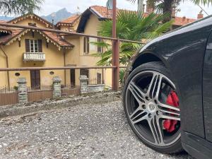 Fotografia z galérie ubytovania Lake Como Villa Ines Apartment v destinácii Faggeto Lario 