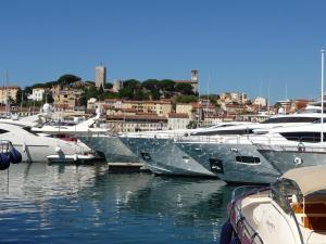 Zdjęcie z galerii obiektu Nice studio near the beach w Cannes