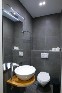 Koupelna v ubytování Hotel Jali
