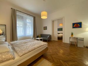 3 Bedrooms- Central Quarter Apartment 1073 Budapest, Akácfa utca kép - 2