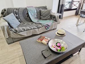 Część wypoczynkowa w obiekcie Luxury San Marino apartment & pool view