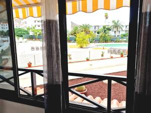 Balkon lub taras w obiekcie Luxury San Marino apartment & pool view