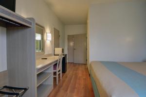 Postel nebo postele na pokoji v ubytování Motel 6-Denison, TX