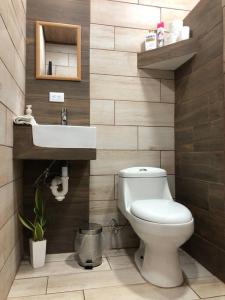 Ein Badezimmer in der Unterkunft Departamento H González 2