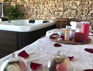 Zdjęcie z galerii obiektu L'épique, le gîte romantique d'exception w mieście Fons-outre-Gardon +11 zdjęć