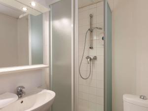 Bagno di Hôtel F1 Reims Tinqueux