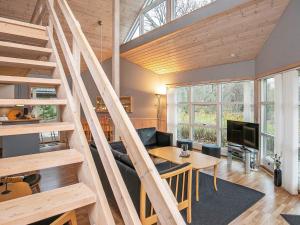 TV a/nebo společenská místnost v ubytování Holiday home Læsø XX