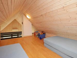 Postel nebo postele na pokoji v ubytování 6 person holiday home in Ulfborg