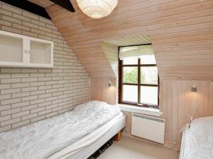 Postel nebo postele na pokoji v ubytování 6 person holiday home in Ulfborg