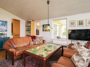 TV a/nebo společenská místnost v ubytování Holiday home Brenderup Fyn IX