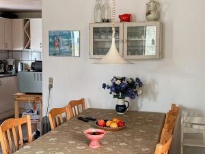 Fotografie z fotogalerie ubytování 5 person holiday home in Fårvang v destinaci Fårvang