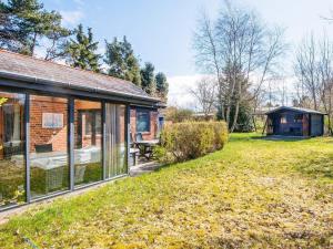 Fotografie z fotogalerie ubytování 5 person holiday home in Fårvang v destinaci Fårvang