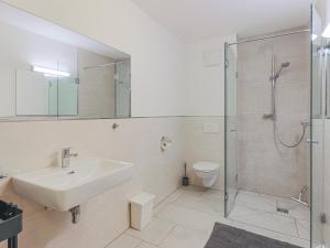 A bathroom at Haus Rabl Deng