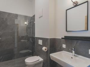 A bathroom at Residenz Brixental Top 4