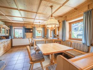 A seating area at Weberhof Top 5