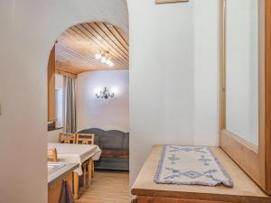 A bed or beds in a room at Weberhof Top 5