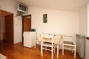 Kuchyň nebo kuchyňský kout v ubytování Apartments by the sea Nevidjane, Pasman - 8273