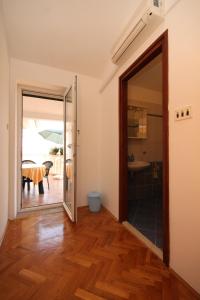 Fotografie z fotogalerie ubytování Apartments by the sea Nevidjane, Pasman - 8273 v destinaci Neviđane