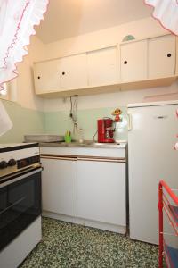 Fotografia z galérie ubytovania Apartment Mavarstica 8439a v Trogiri