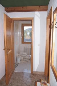 Koupelna v ubytování Haus Bergwelt + 37 fotografií