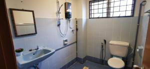Ένα μπάνιο στο PD Villa 12 Homestay +11 φωτογραφίες