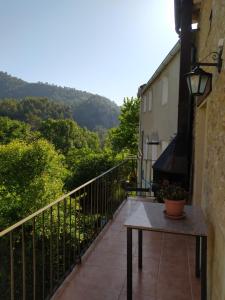 Výhľad na hory alebo výhľad na hory priamo z of the country house