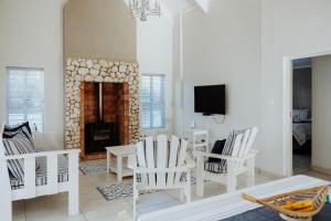 Μια τηλεόραση ή/και κέντρο ψυχαγωγίας στο 12 Korhaan