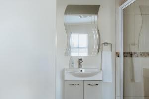 Ένα μπάνιο στο 12 Korhaan +16 φωτογραφίες