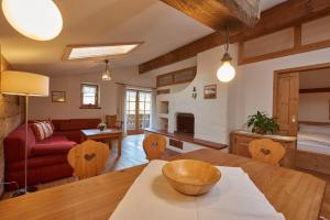 Posezení v ubytování Gästehaus Bergstüberl