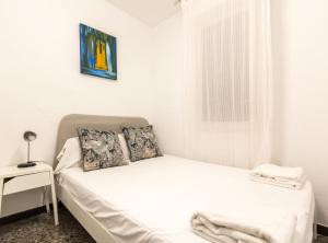Posteľ alebo postele v izbe v ubytovaní Find Calm at this cozy City Sanctuary with terrace