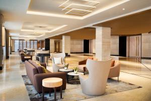 Kuchyň nebo kuchyňský kout v ubytování Mangkuluhur ARTOTEL SUITES