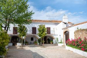 The building in which the country house is located