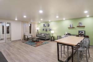TV o dispositivi per l'intrattenimento presso WoodSpring Suites Mesa Chandler