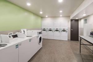 Foto dalla galleria di WoodSpring Suites Mesa Chandler a Mesa