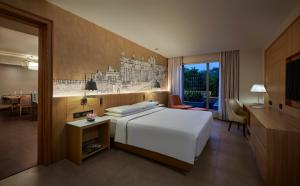 TV a/nebo společenská místnost v ubytování Hyatt Place Jaipur Malviya Nagar