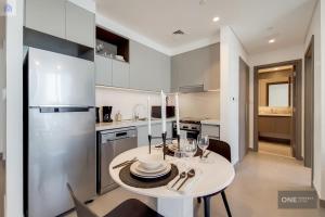 Gallery image of High Floor - Stunning Location - Canal View in Dubai