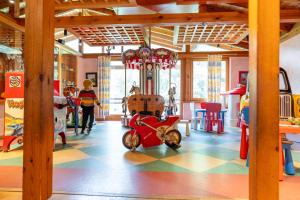 Dětský klub v ubytování Hotel Restaurant Südrast Dreiländereck