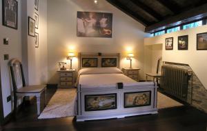 Ένα ή περισσότερα κρεβάτια σε δωμάτιο στο Casona El Gurugu