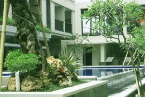 Bazén v ubytování Grand Barong Resort nebo v jeho okolí