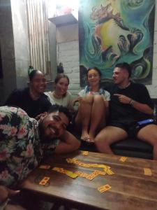 Επισκέπτες που μένουν στο Apollo Hostel