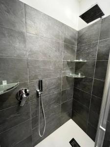 A bathroom at Daisy Homes