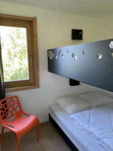 Posteľ alebo postele v izbe v ubytovaní Chatel - appartement 3 pièces rénové - 6 personnes - proche centre - ménage inclus
